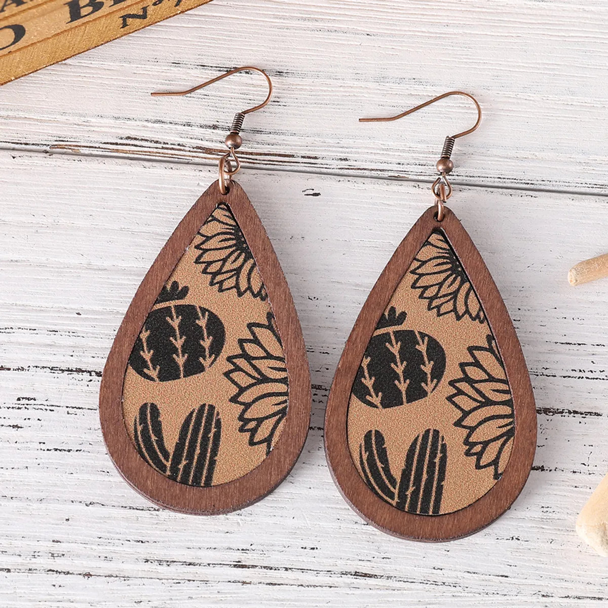 1 Pair Retro Cactus Water Droplets Cattle Pu Leather Wood Drop Earrings