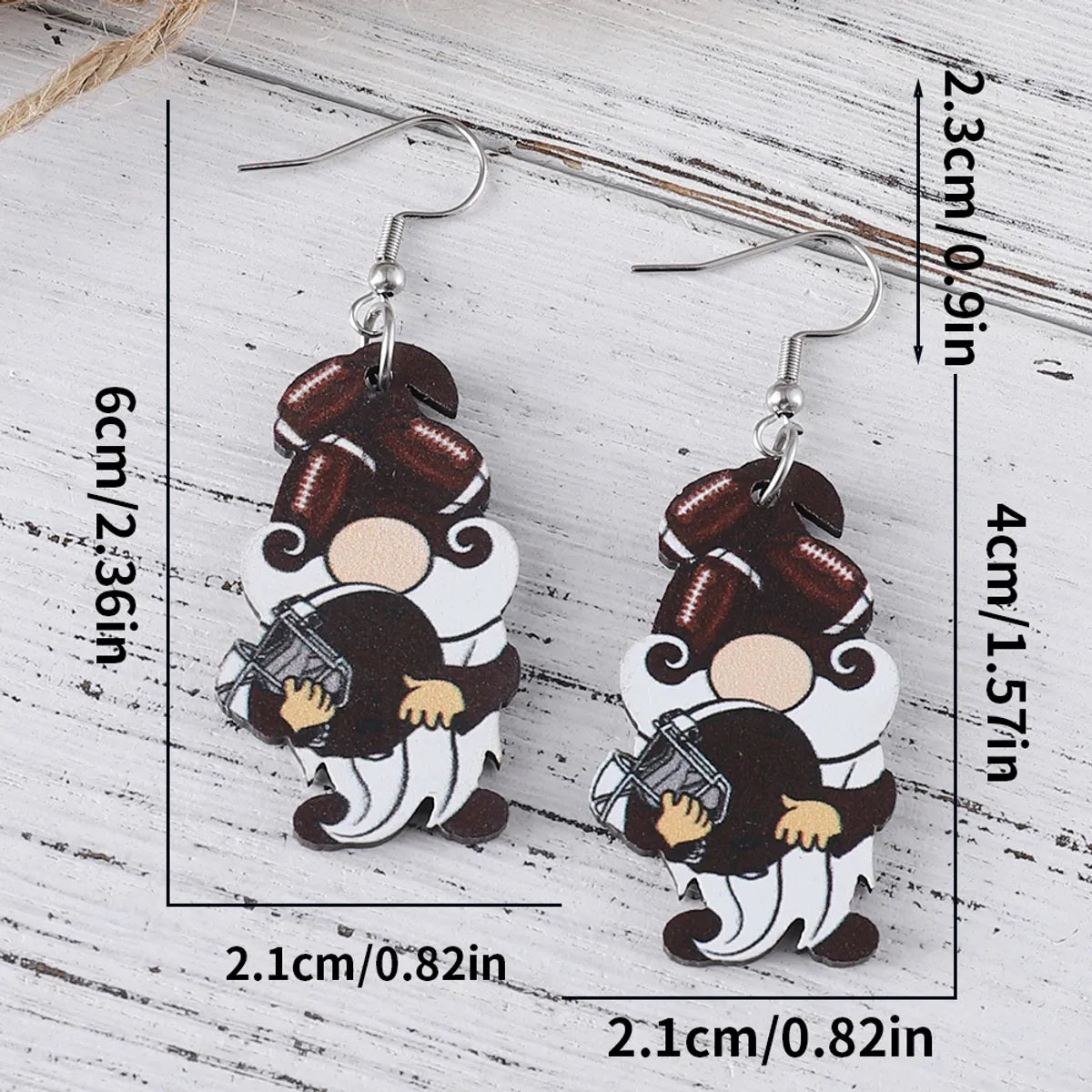 1 Pair Retro Cartoon Character Heart Shape Football Wood Drop Earrings