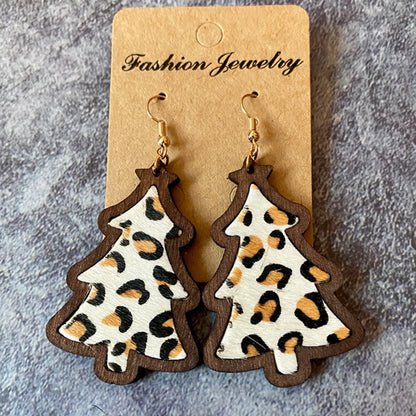 1 Pair Retro Christmas Tree Leopard Wood Drop Earrings