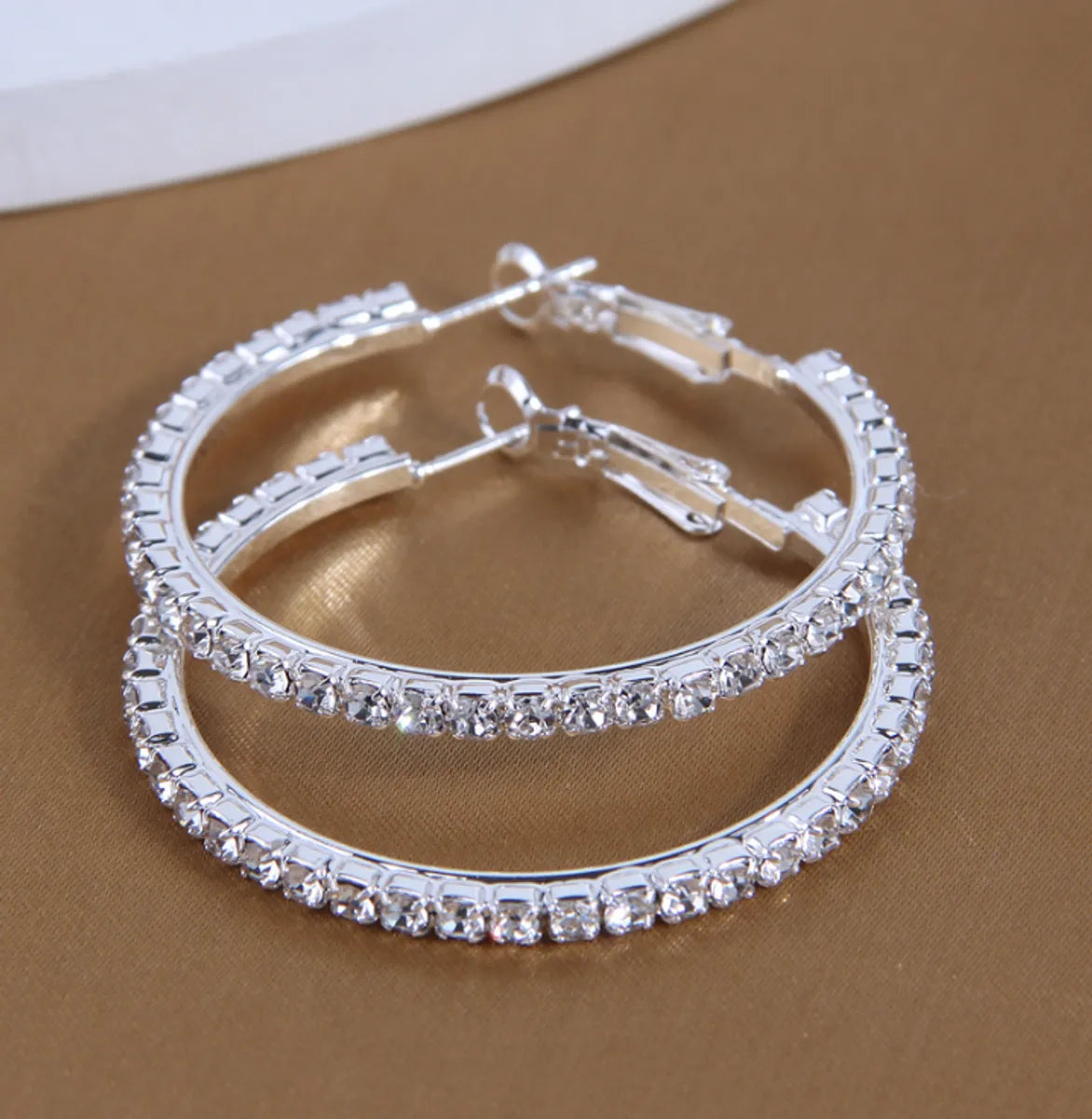 1 Pair Retro Circle Inlay Alloy Rhinestones Hoop Earrings