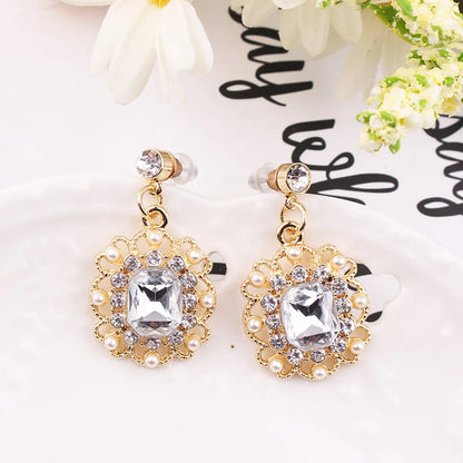 1 Pair Retro Classic Style Round Inlay Alloy Zircon Gold Plated Drop Earrings