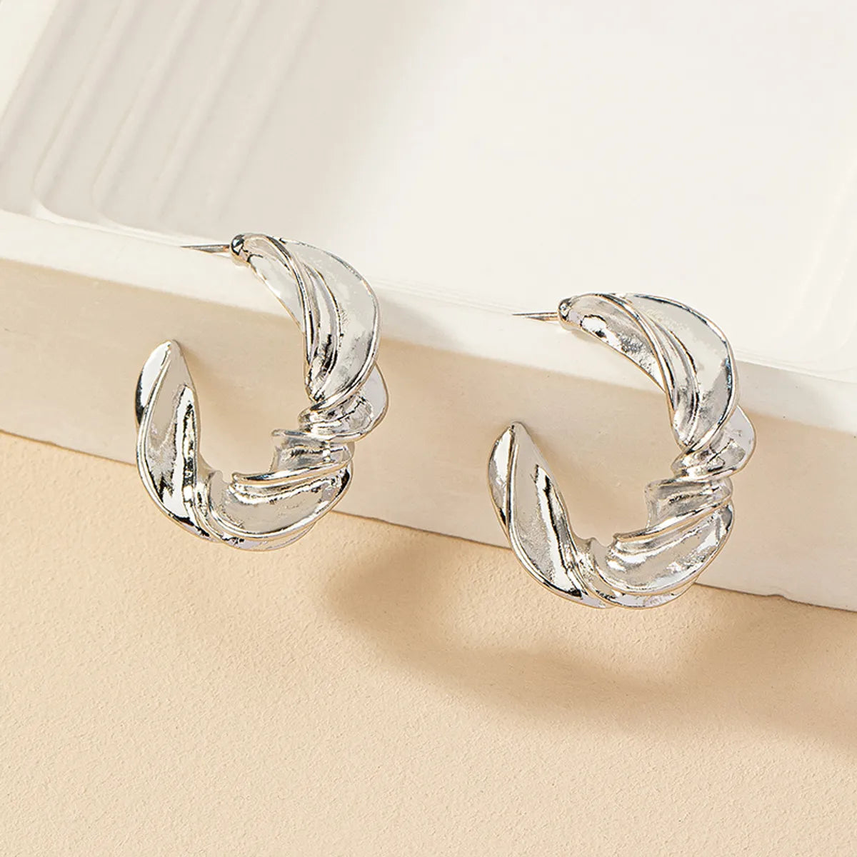 1 Pair Retro Commute C Shape Plating Alloy Ear Studs