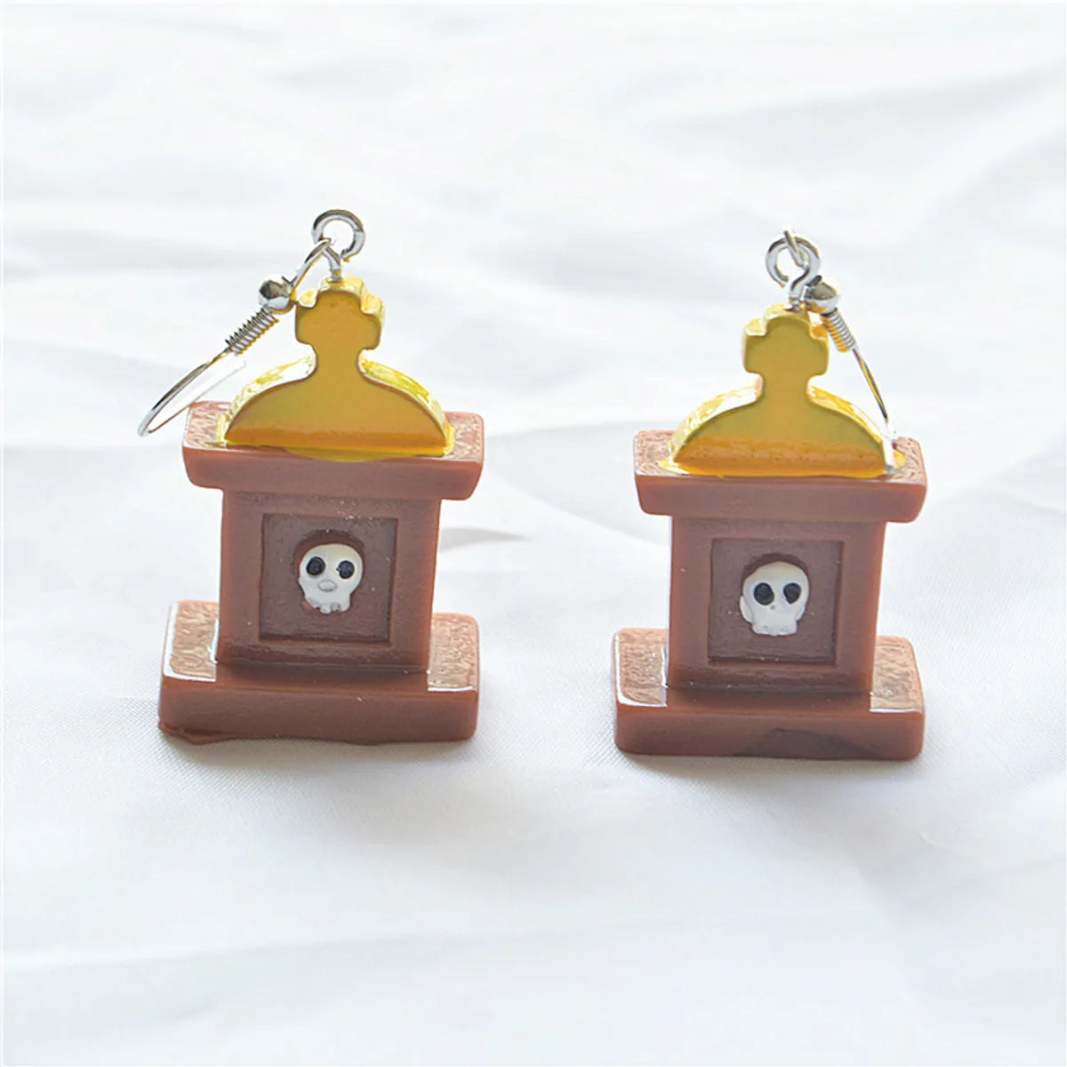 1 Pair Retro Exaggerated Funny Halloween Pattern Alloy Resin Drop Earrings