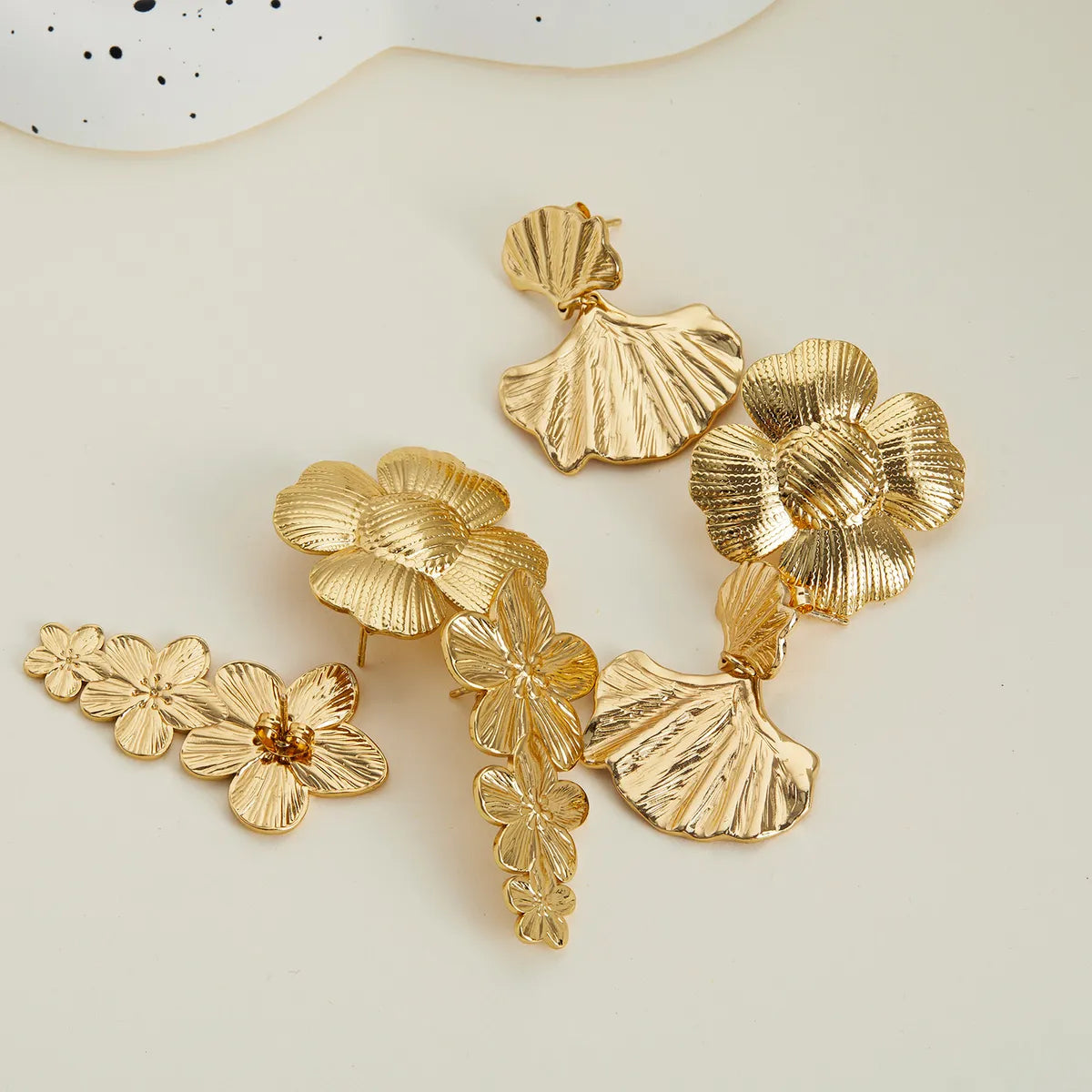 1 Pair Retro Exaggerated Leaf Flower 201 Stainless Steel Ear Studs