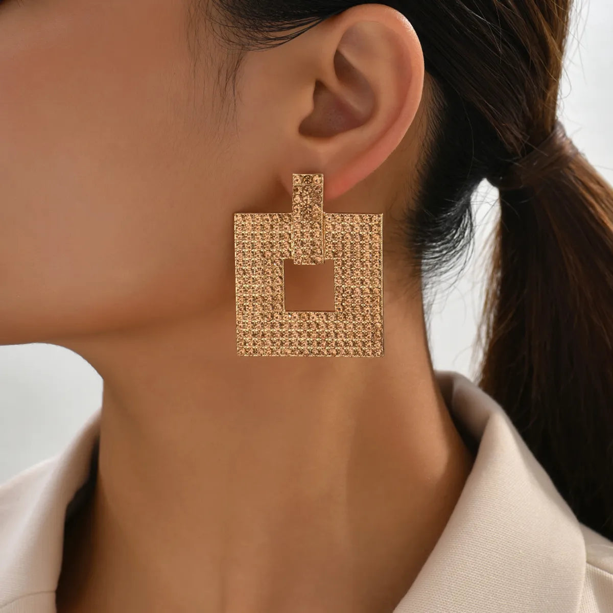 1 Pair Retro Exaggerated Square Plating Hollow Out Inlay Zinc Alloy Rhinestones Dangling Earrings