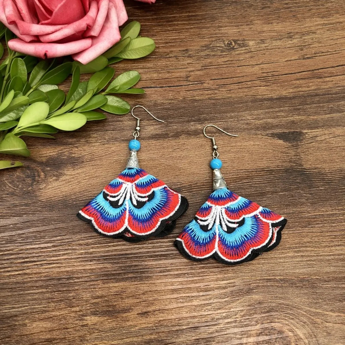 1 Pair Retro Floral Embroidery Alloy Drop Earrings