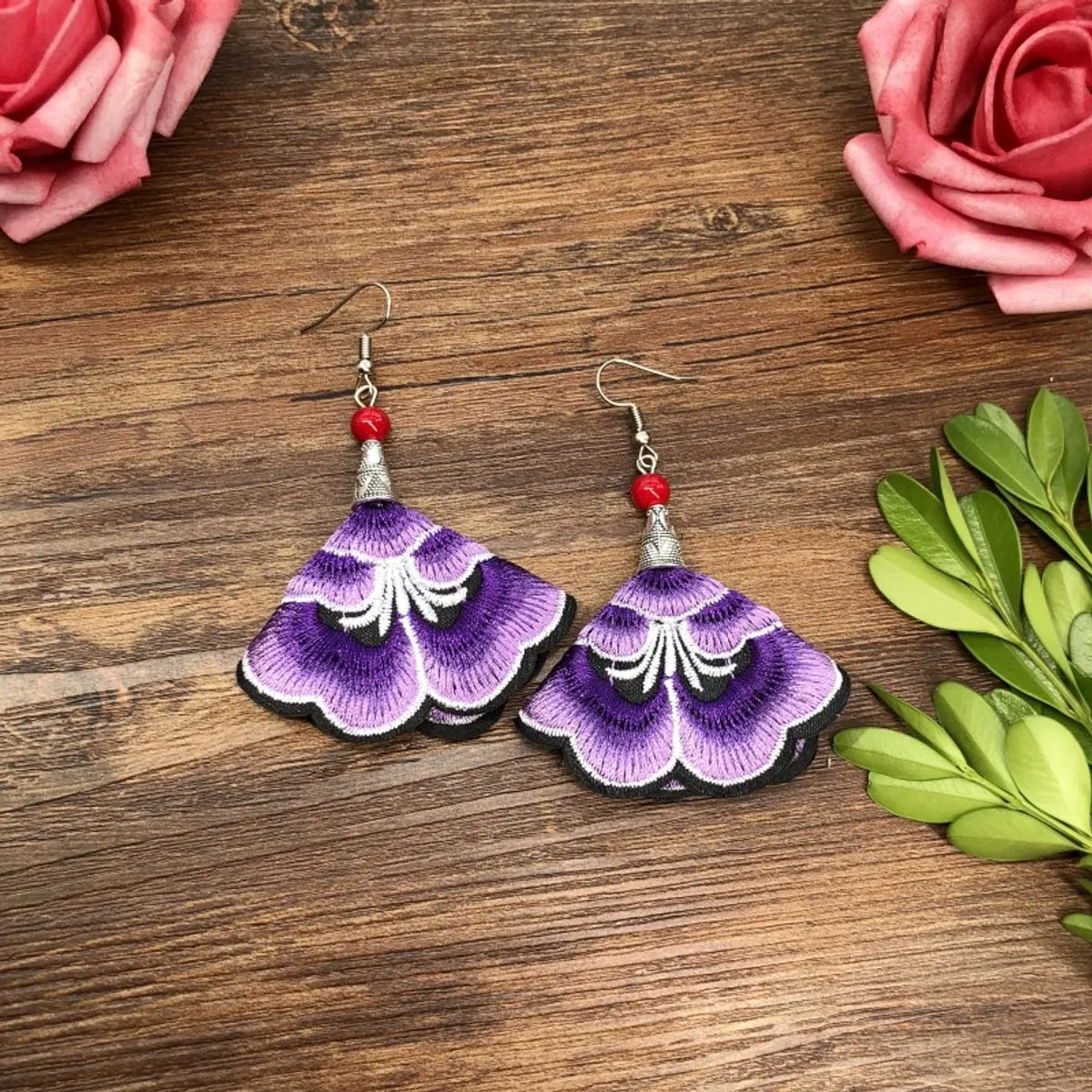 1 Pair Retro Floral Embroidery Alloy Drop Earrings