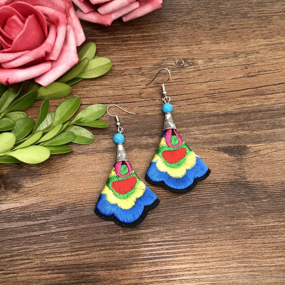 1 Pair Retro Floral Embroidery Alloy Drop Earrings