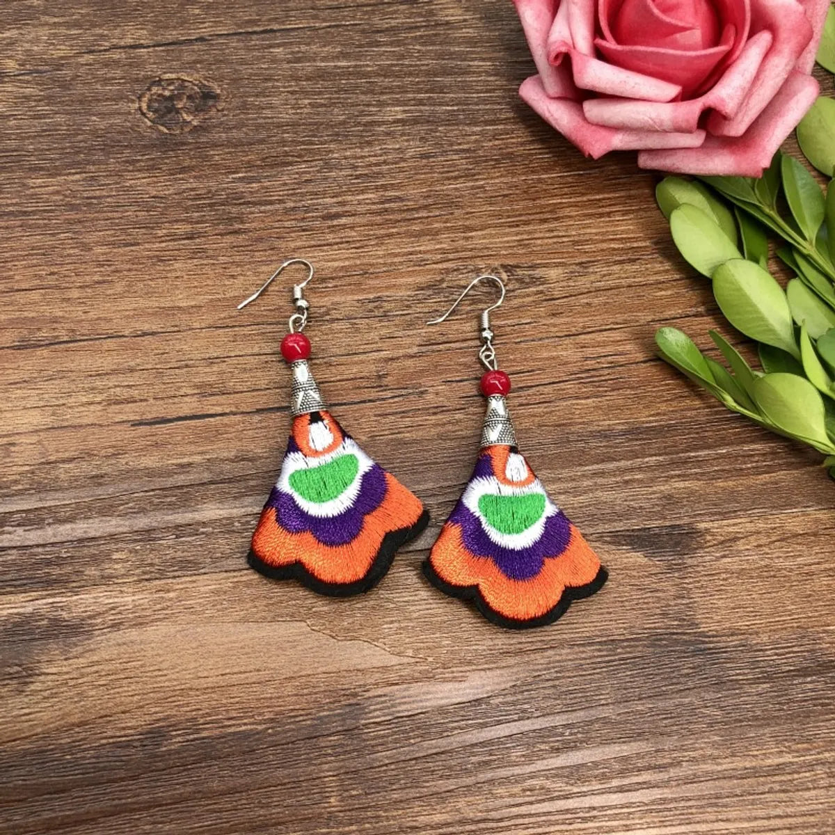 1 Pair Retro Floral Embroidery Alloy Drop Earrings