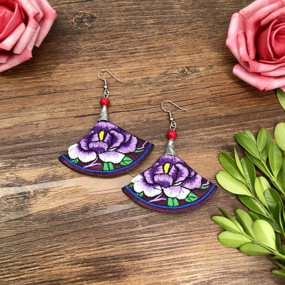 1 Pair Retro Floral Embroidery Alloy Drop Earrings