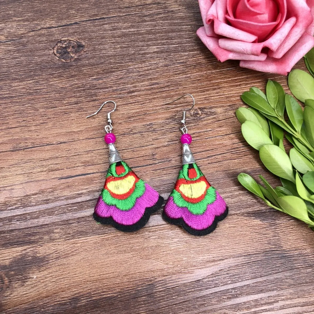 1 Pair Retro Floral Embroidery Alloy Drop Earrings