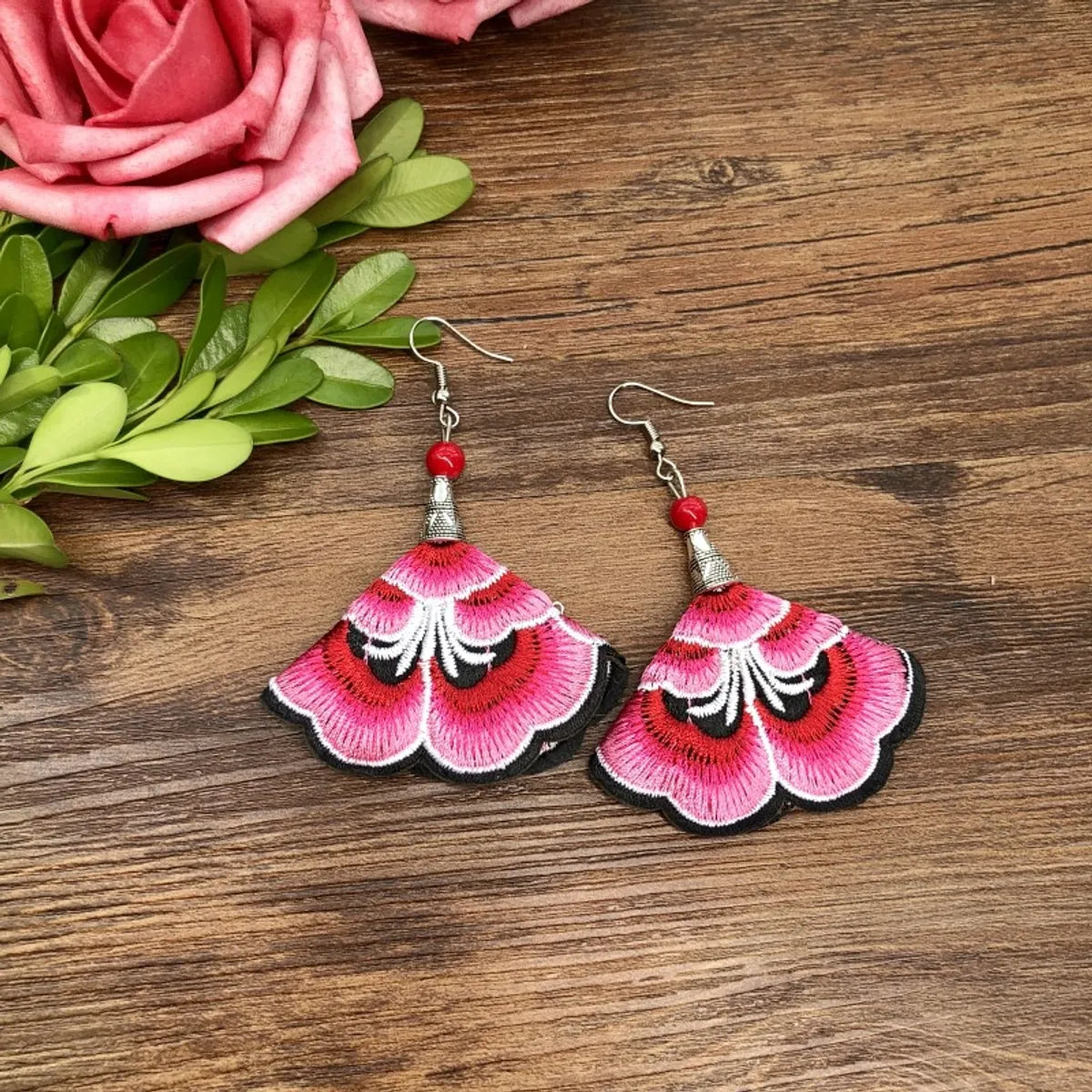 1 Pair Retro Floral Embroidery Alloy Drop Earrings