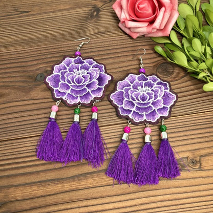 1 Pair Retro Floral Embroidery Alloy Drop Earrings