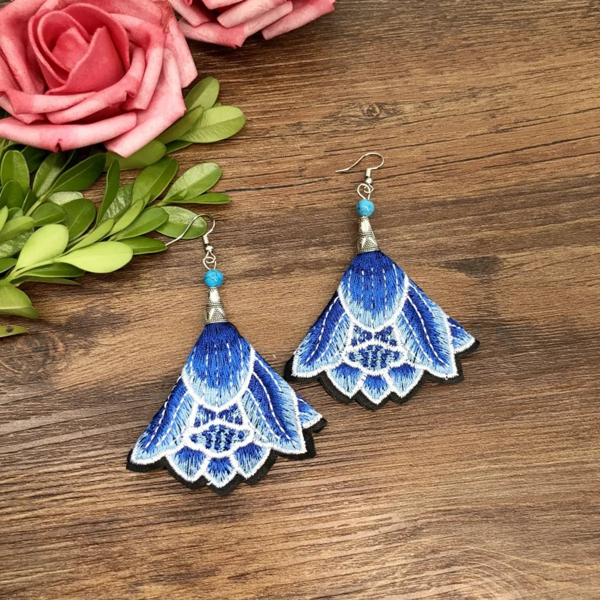 1 Pair Retro Floral Embroidery Alloy Drop Earrings