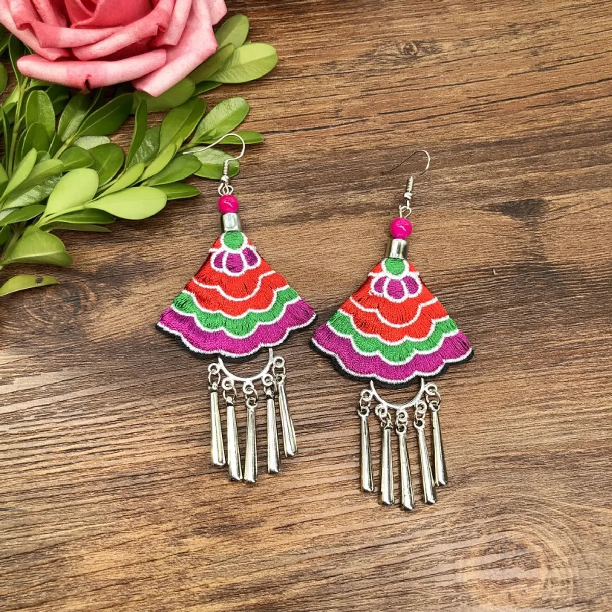 1 Pair Retro Floral Embroidery Alloy Drop Earrings