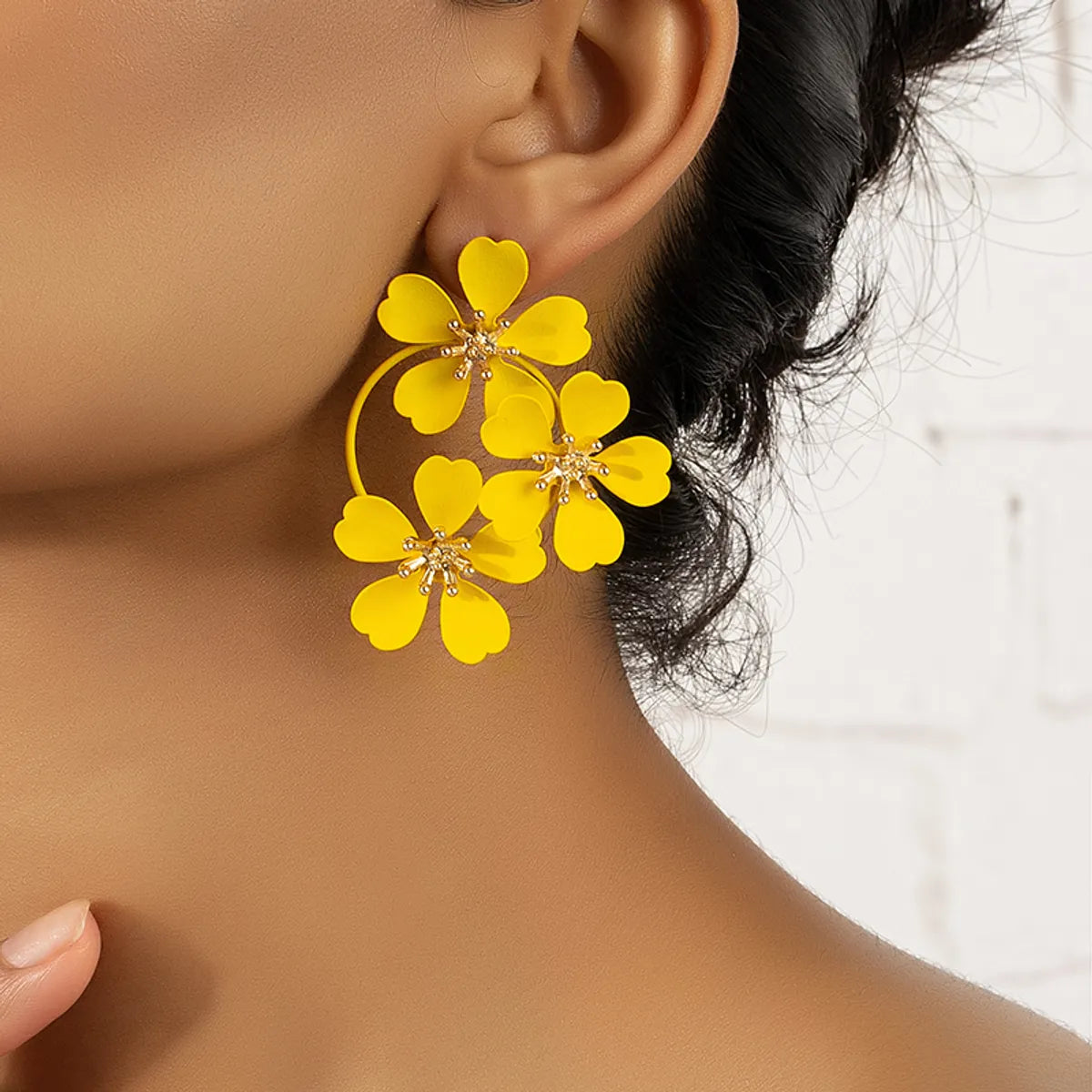 1 Pair Retro Flower Alloy Plating Women'S Earrings