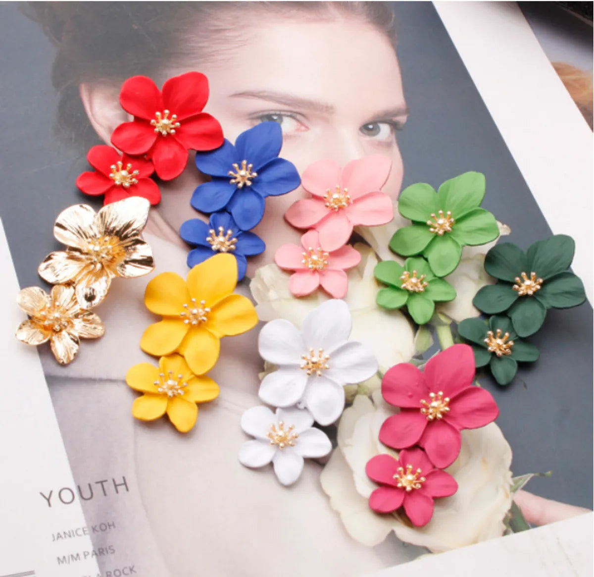 1 Pair Retro Flower Alloy Women'S Drop Earrings