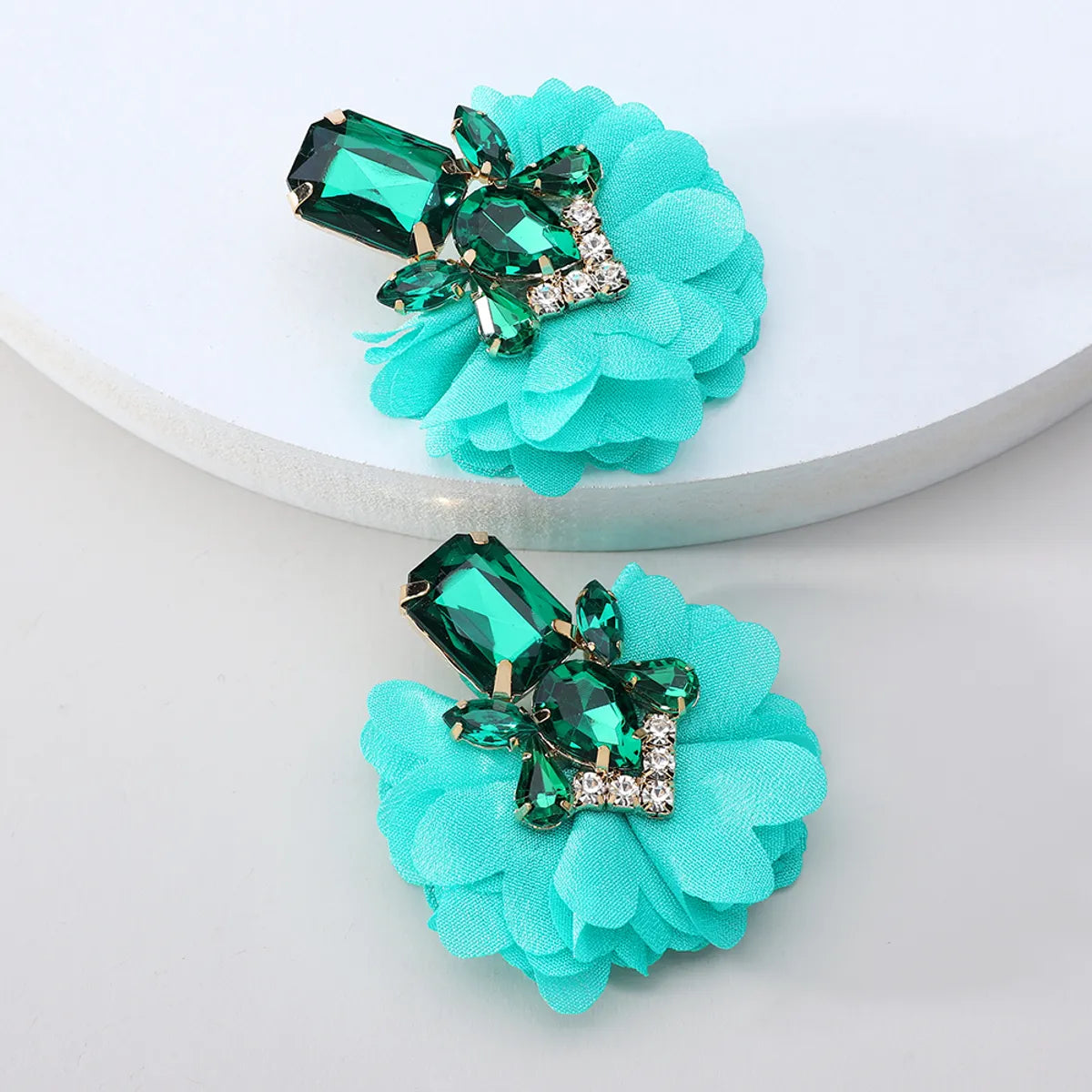 1 Pair Retro Flower Cloth Inlay Rhinestones Women'S Ear Studs