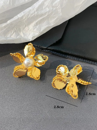 1 Pair Retro Flower Inlay Alloy Pearl Ear Studs