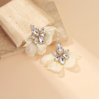 1 Pair Retro Flower Inlay Alloy Rhinestones Ear Studs