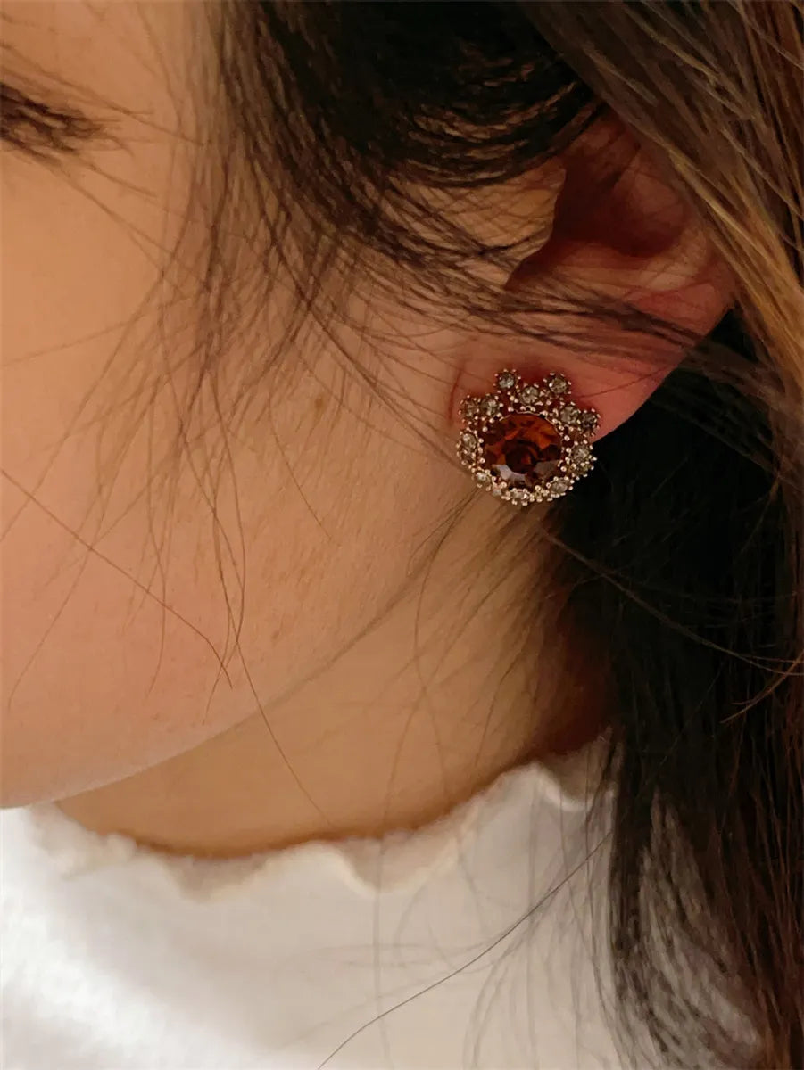 1 Pair Retro Flower Inlay Zircon Zircon Ear Studs