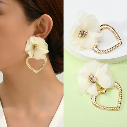 1 Pair Retro Flower Metal Plating Women's Drop Earrings