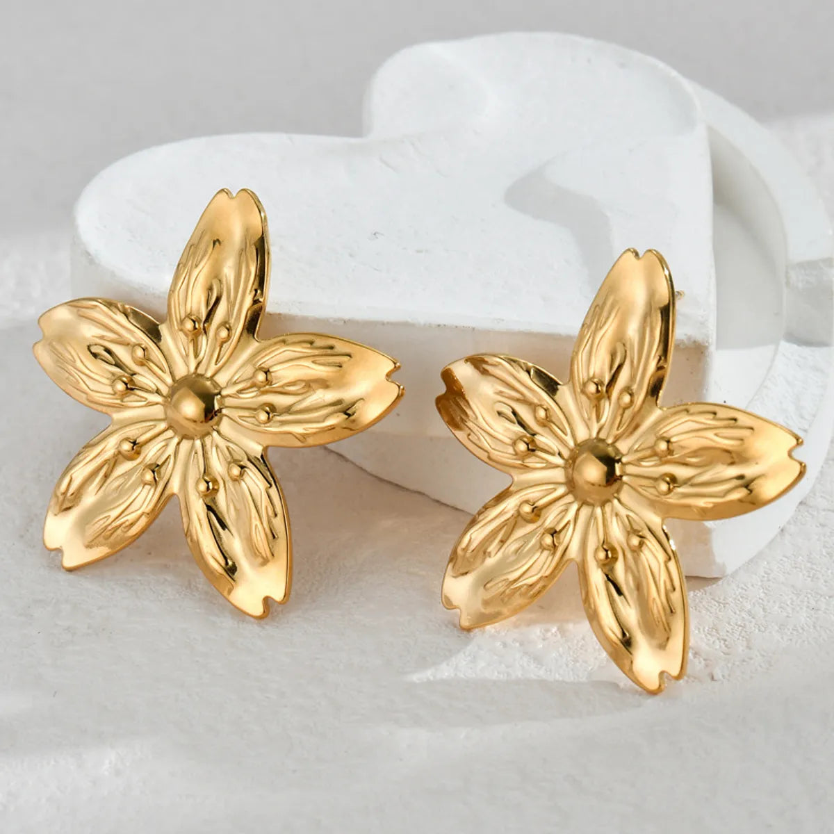 1 Pair Retro Flower Plating 304 Stainless Steel Ear Studs