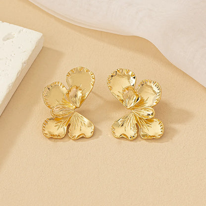 1 Pair Retro Flower Plating Alloy Gold Plated Ear Studs