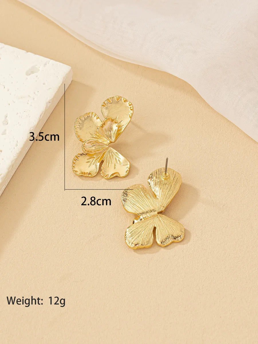 1 Pair Retro Flower Plating Alloy Gold Plated Ear Studs