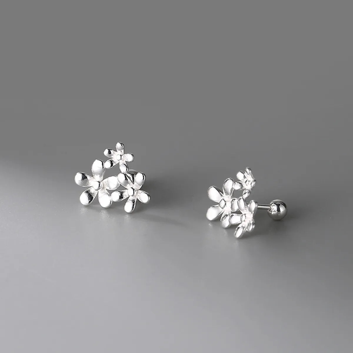 1 Pair Retro Flower Plating Sterling Silver Ear Studs