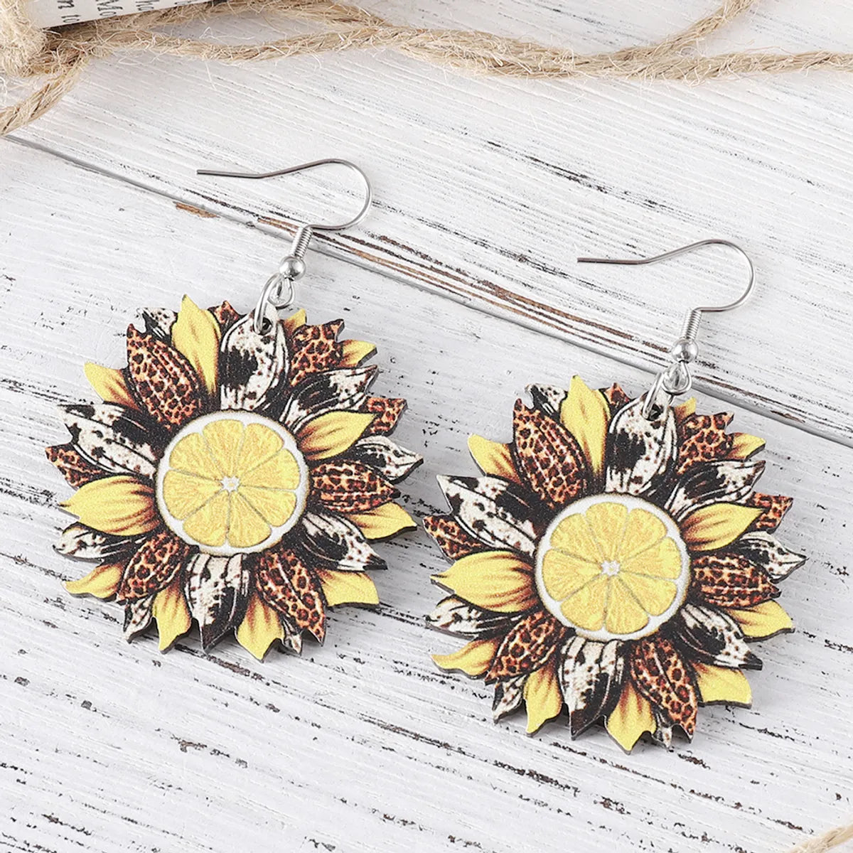 1 Pair Retro Flower Wood Drop Earrings