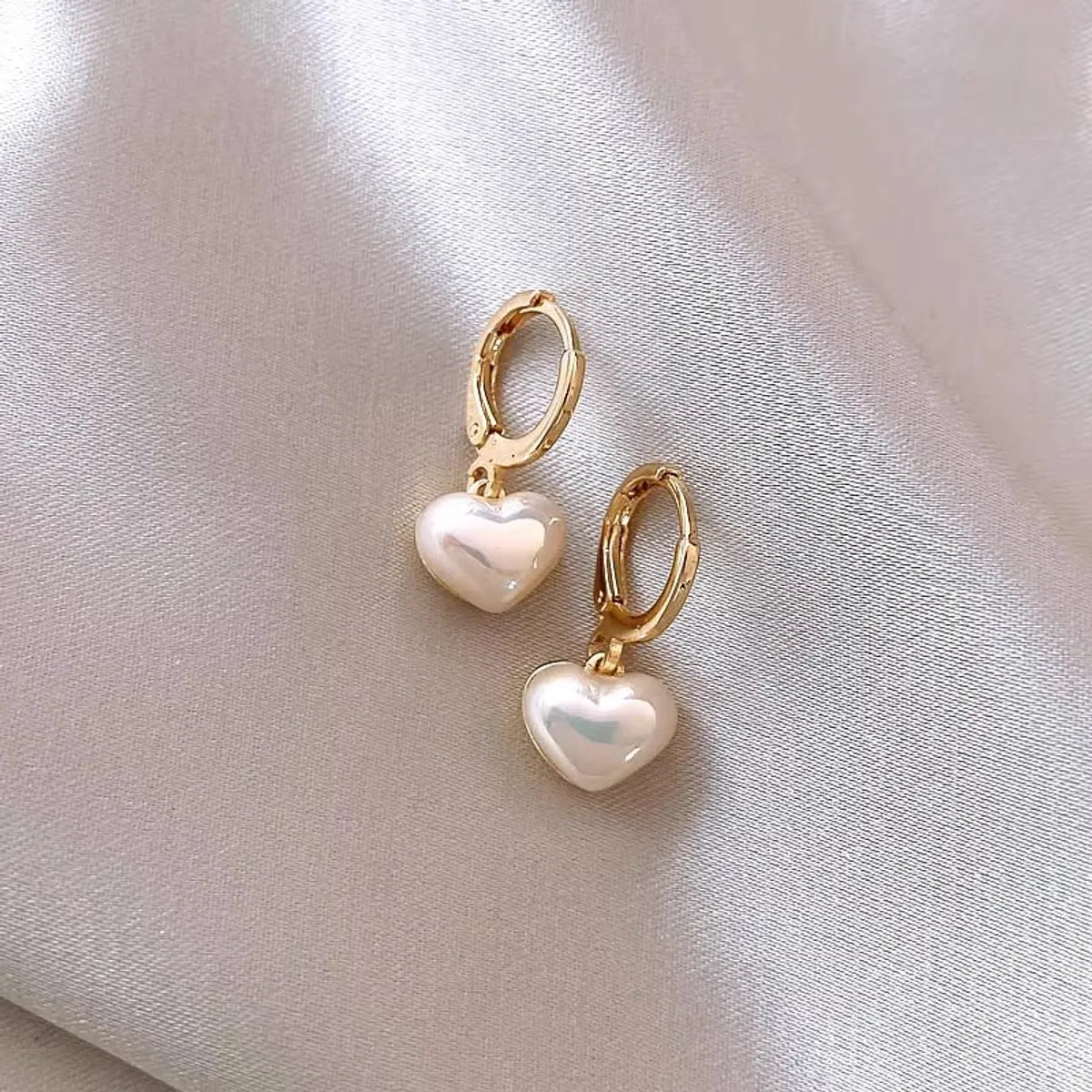 1 Pair Retro French Style IG Style Geometric Inlay Alloy Titanium Steel Artificial Pearls Zircon Drop Earrings Earrings Ear Studs