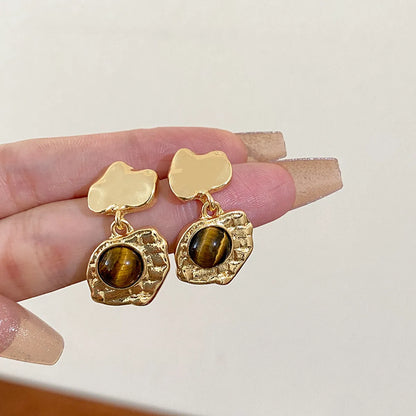 1 Pair Retro French Style Irregular Geometric Oval Inlay Copper Imitation Pearl Tiger Eye Drop Earrings Ear Studs