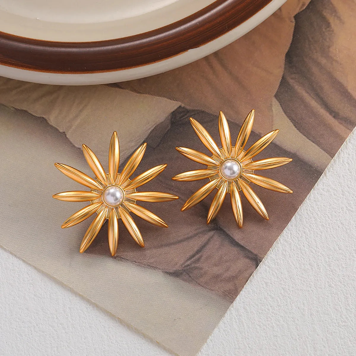 1 Pair Retro Geometric Flower Plating Copper Ear Studs