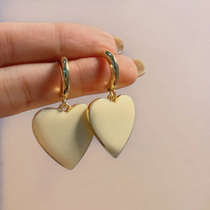 1 Pair Retro Heart Shape Alloy Women'S Earrings