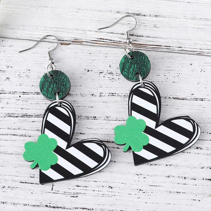 1 Pair Retro Heart Shape Printing Wood Drop Earrings