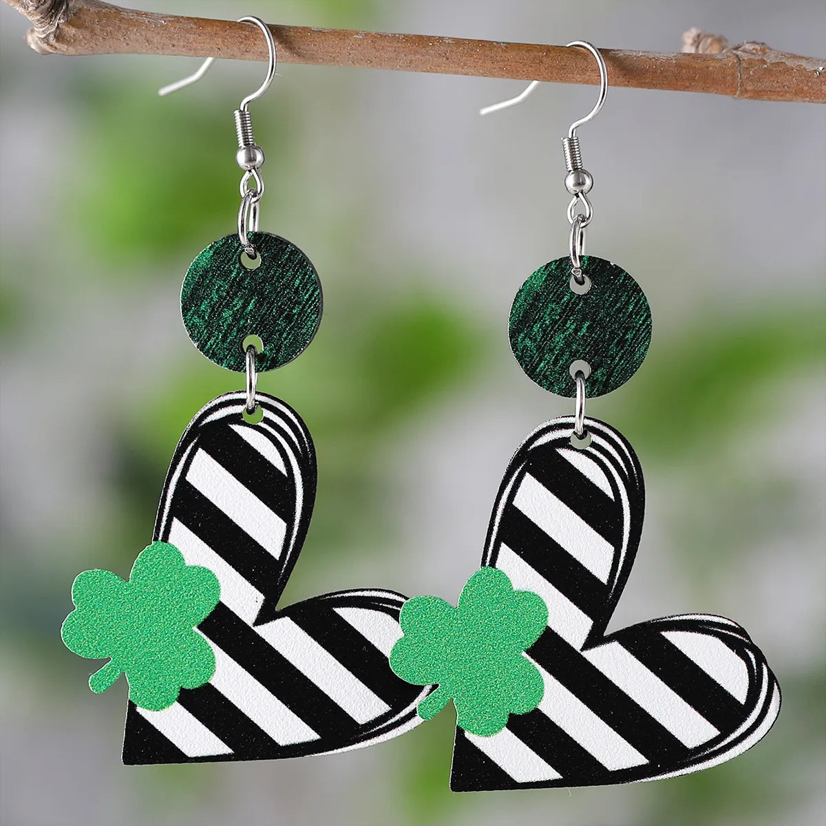 1 Pair Retro Heart Shape Printing Wood Drop Earrings