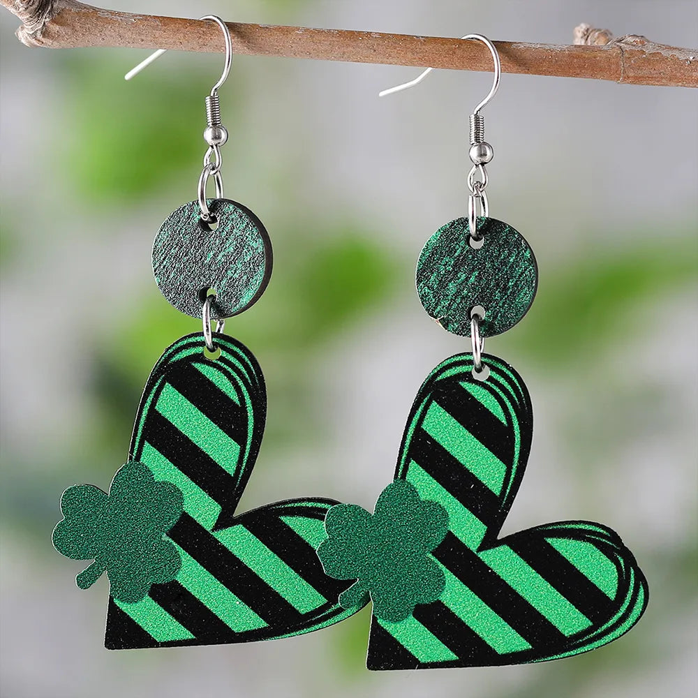 1 Pair Retro Heart Shape Printing Wood Drop Earrings