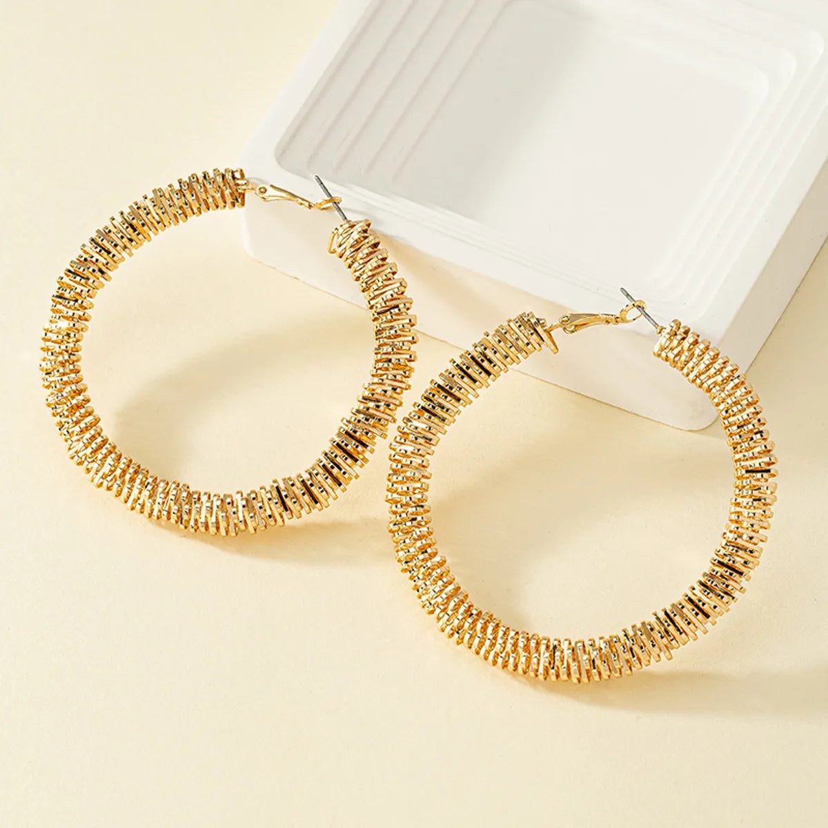 1 Pair Retro Lady Circle Plating Alloy Ferroalloy 14k Gold Plated Hoop Earrings