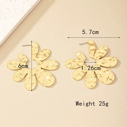 1 Pair Retro Lady Flower Plating Alloy 14k Gold Plated Ear Studs