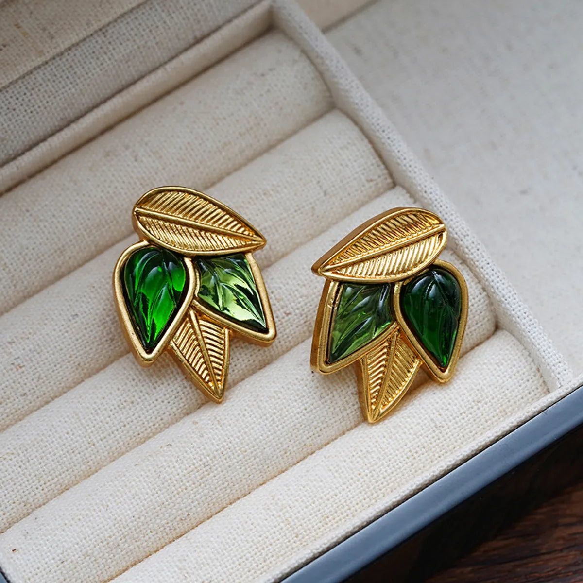 1 Pair Retro Leaves Plating Copper Ear Studs