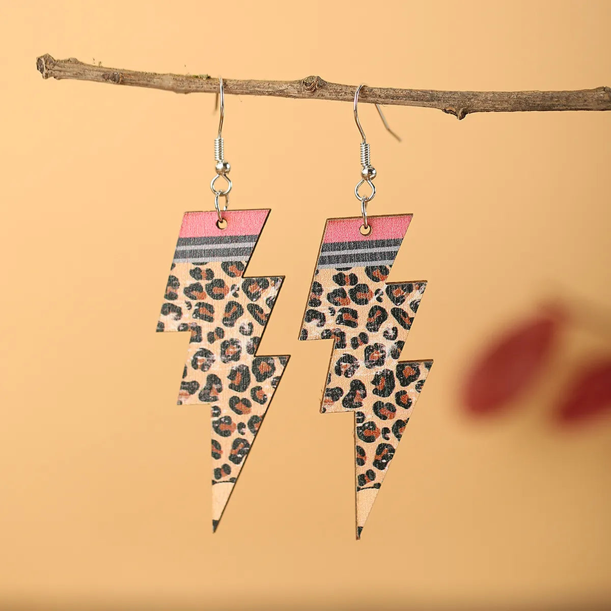 1 Pair Retro Leopard Lightning Wood Women's Drop Earrings