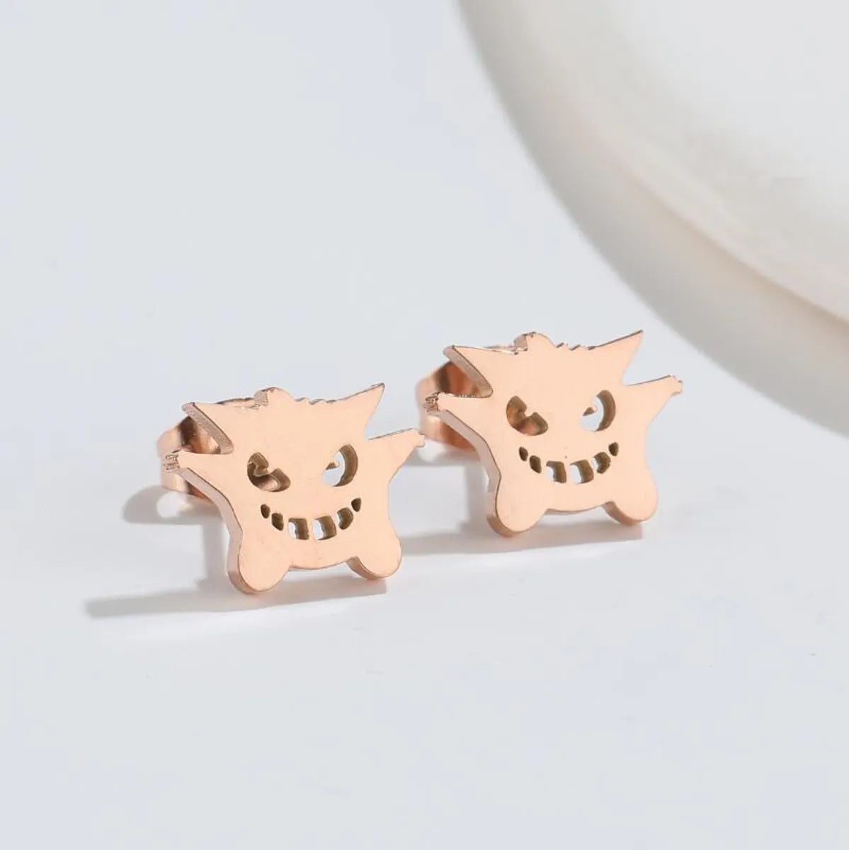 1 Pair Retro Monster Titanium Steel Hollow Out Ear Studs