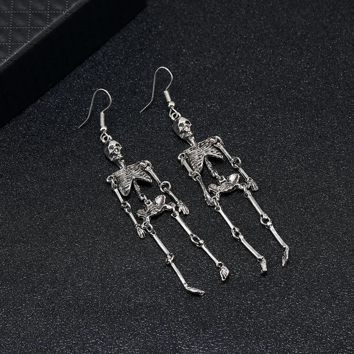 1 Pair Retro Punk Skull Plating Alloy Drop Earrings