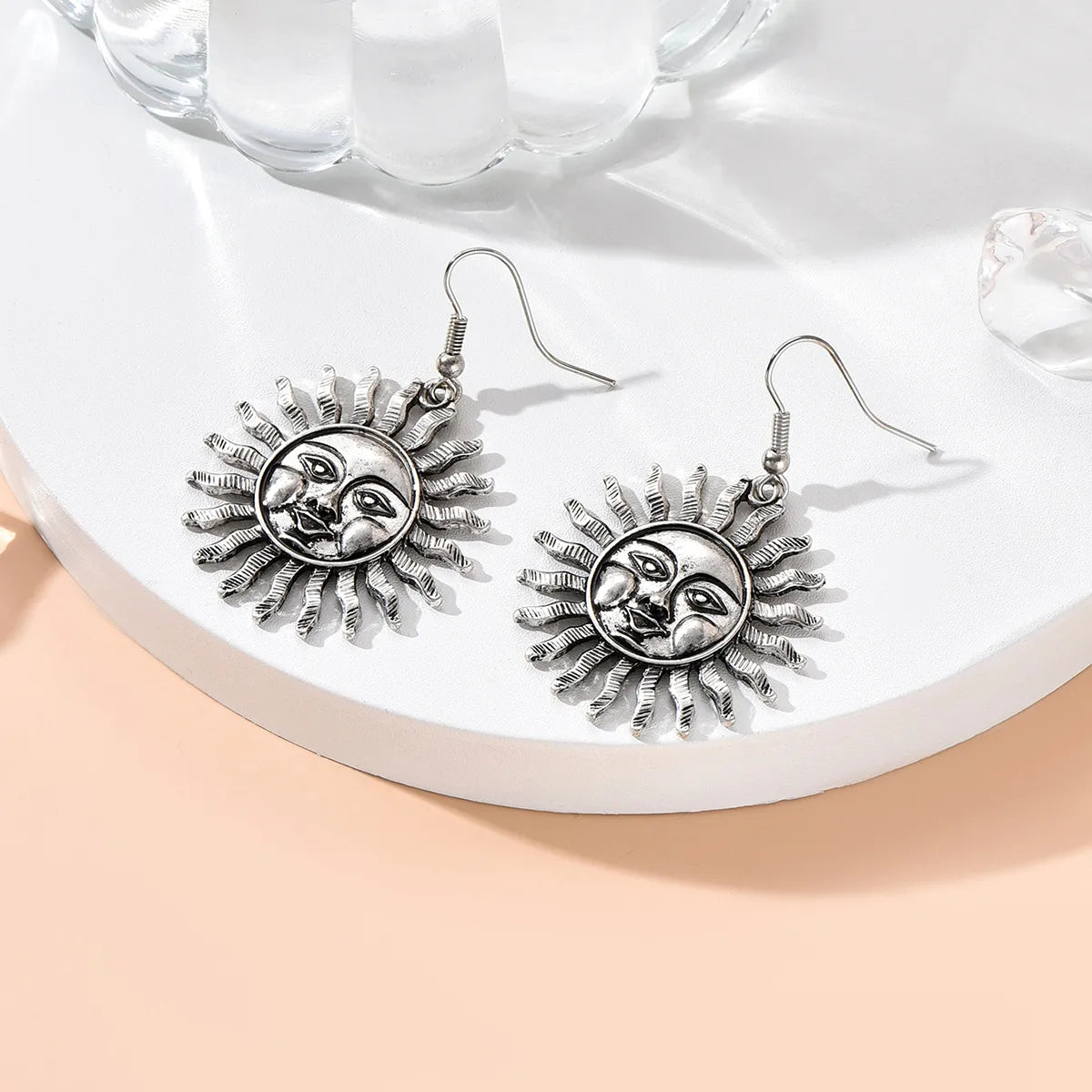 1 Pair Retro Roman Style British Style Sun Alloy Drop Earrings