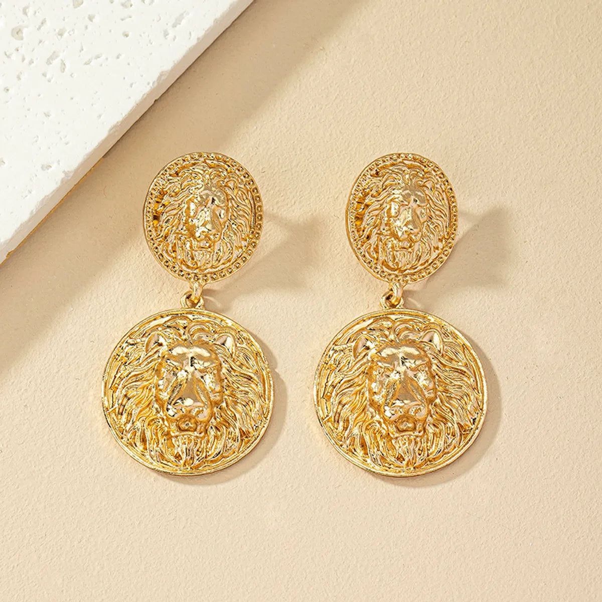 1 Pair Retro Roman Style Round Lion Plating Alloy Drop Earrings