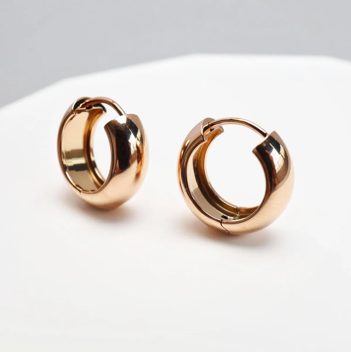 1 Pair Retro Round Plating Medical Steel Earrings