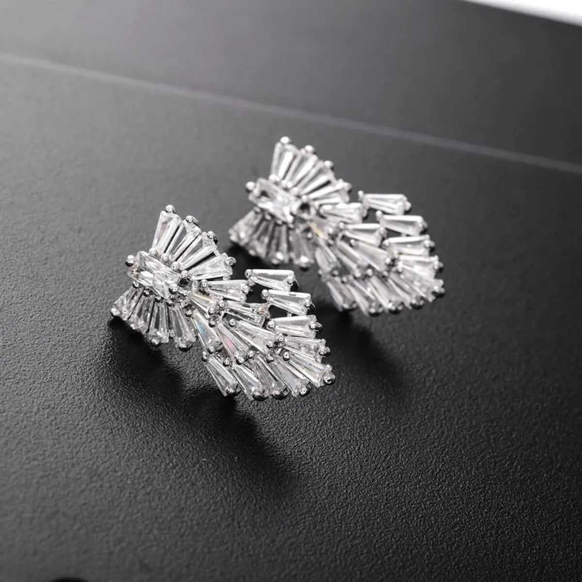 1 Pair Retro Shiny Trapezoid Bow Knot Plating Inlay Copper Zircon White Gold Plated Ear Studs