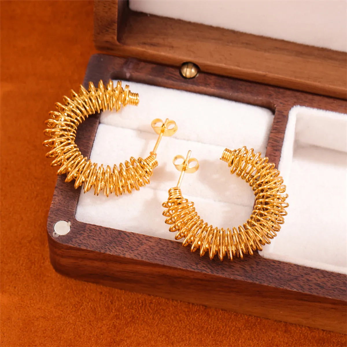 1 Pair Retro Simple Style C Shape Round Plating 201 Stainless Steel 18K Gold Plated Earrings