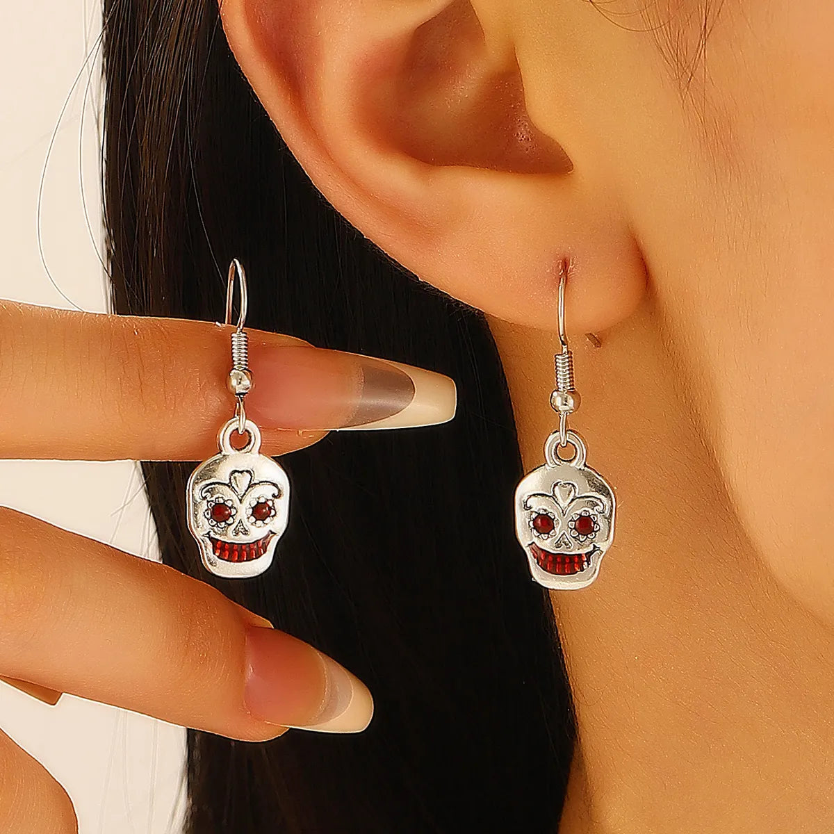 1 Pair Retro Simple Style Cool Style Geometric Skull Plating Alloy Copper Drop Earrings